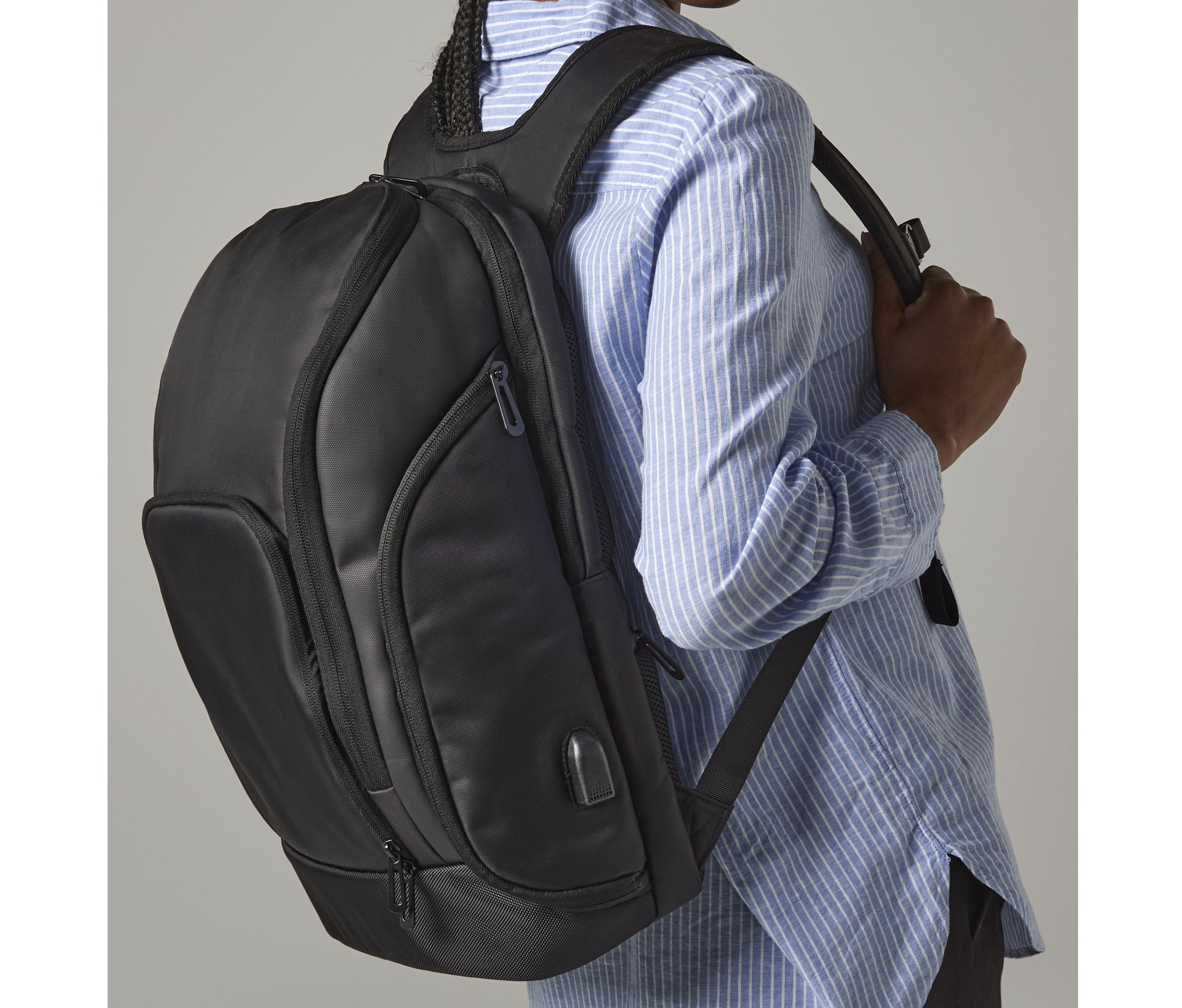 PRO-TECH CHARGE BACKPACK